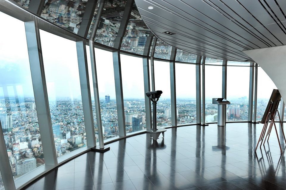inancial-tower-49-skydeck-d9472ed3-d40f-4752-b3d4-a3f813115f0b.jpeg